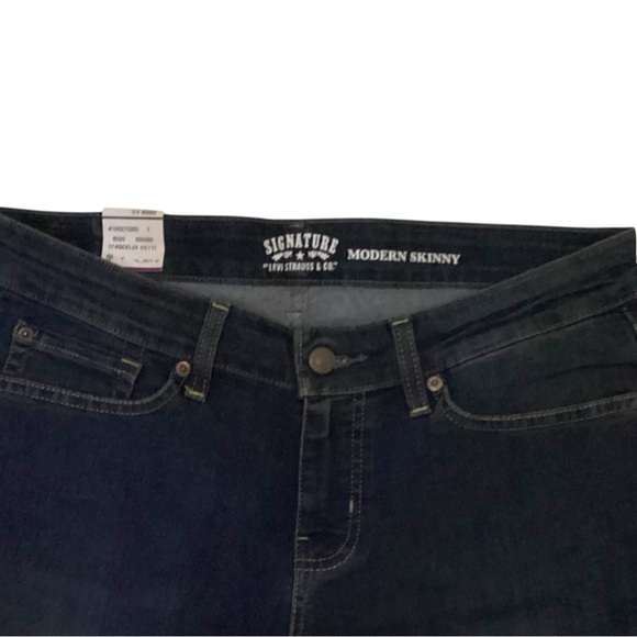 Signature by Levi Strauss Modern Skinny Jeans Women’s 12 Short Dark Wash Stretch - Picture 4 of 7